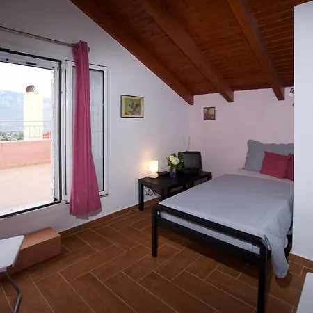 Feriehus Kazarma Luxury At Klismata Village 8 Guests *